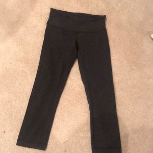 Grey Lululemon Leggings Cropped